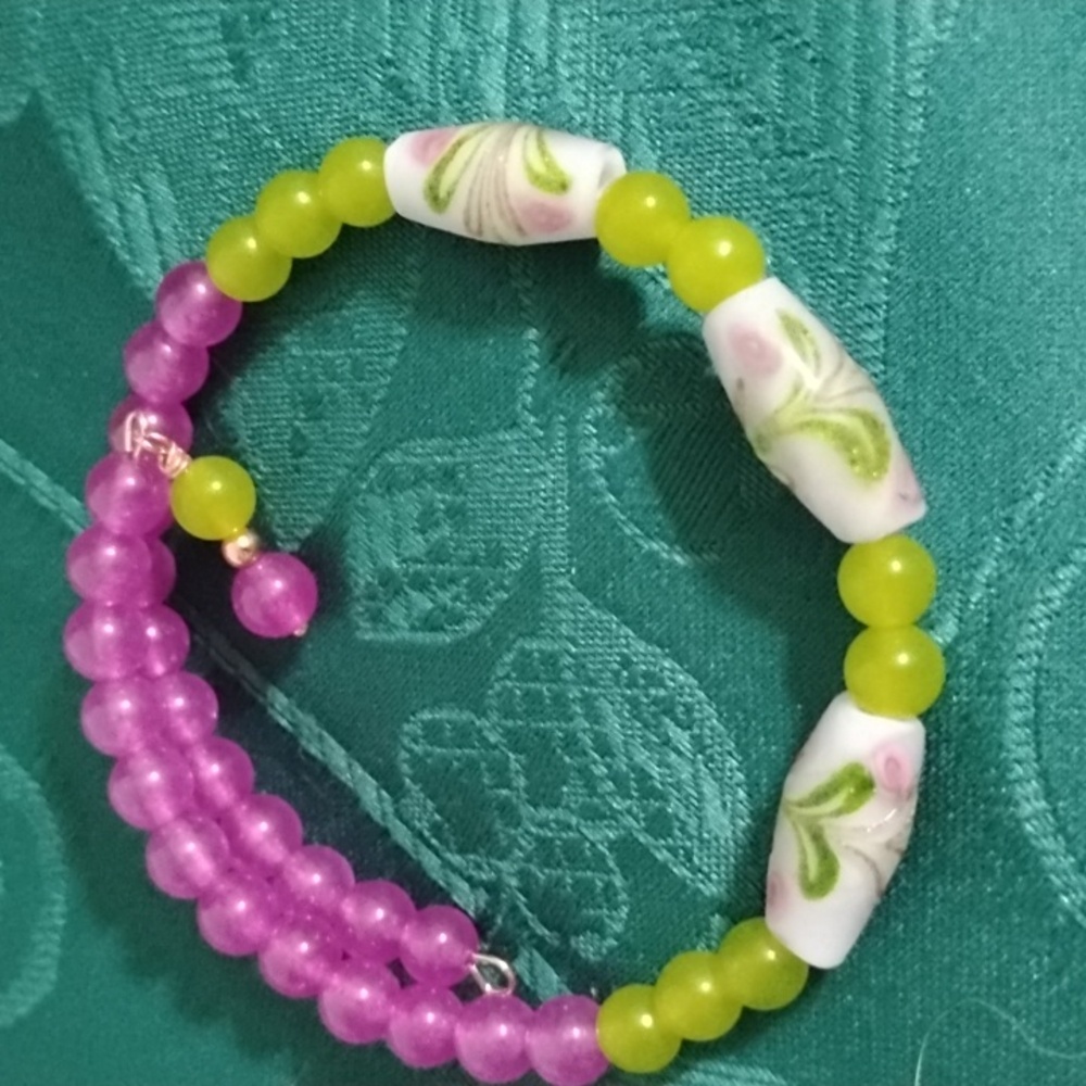 🩷Hand Crafted Porcelain Beads And Quartzite Bracelet🩷 - Picture 2 of 6